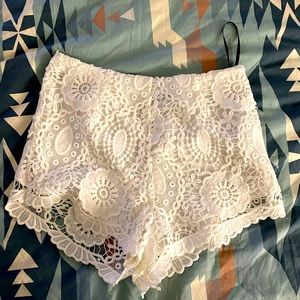 Lace short